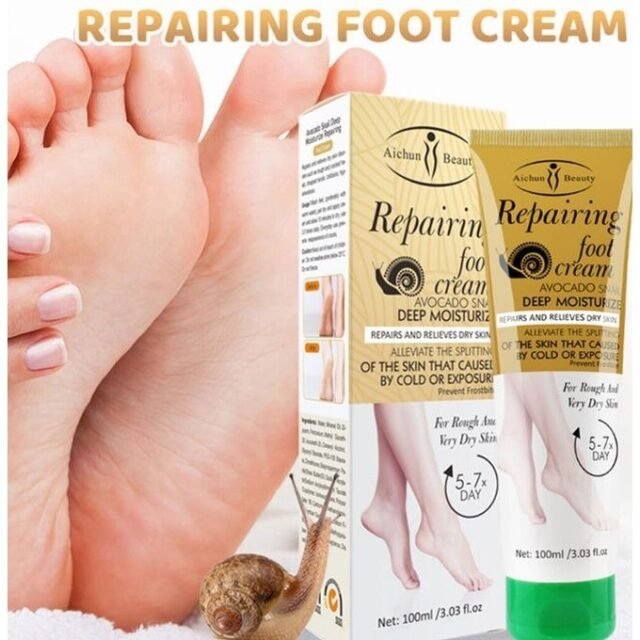 Aichun Beauty 5- 7 Days Foot Repairing Cream With Avocado Snail -100ml